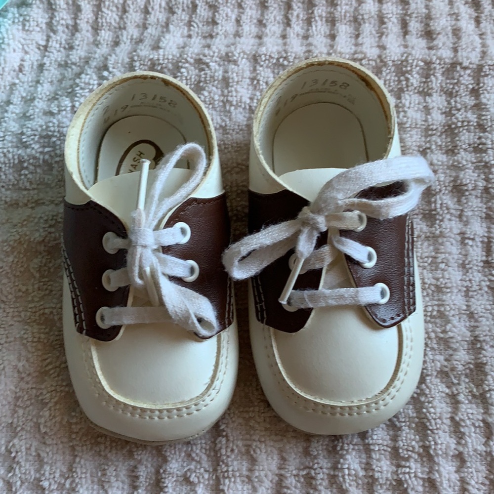 Wee Kids Soft Sole Oxford Baby Shoes Size 2 - Picture 1 of 9